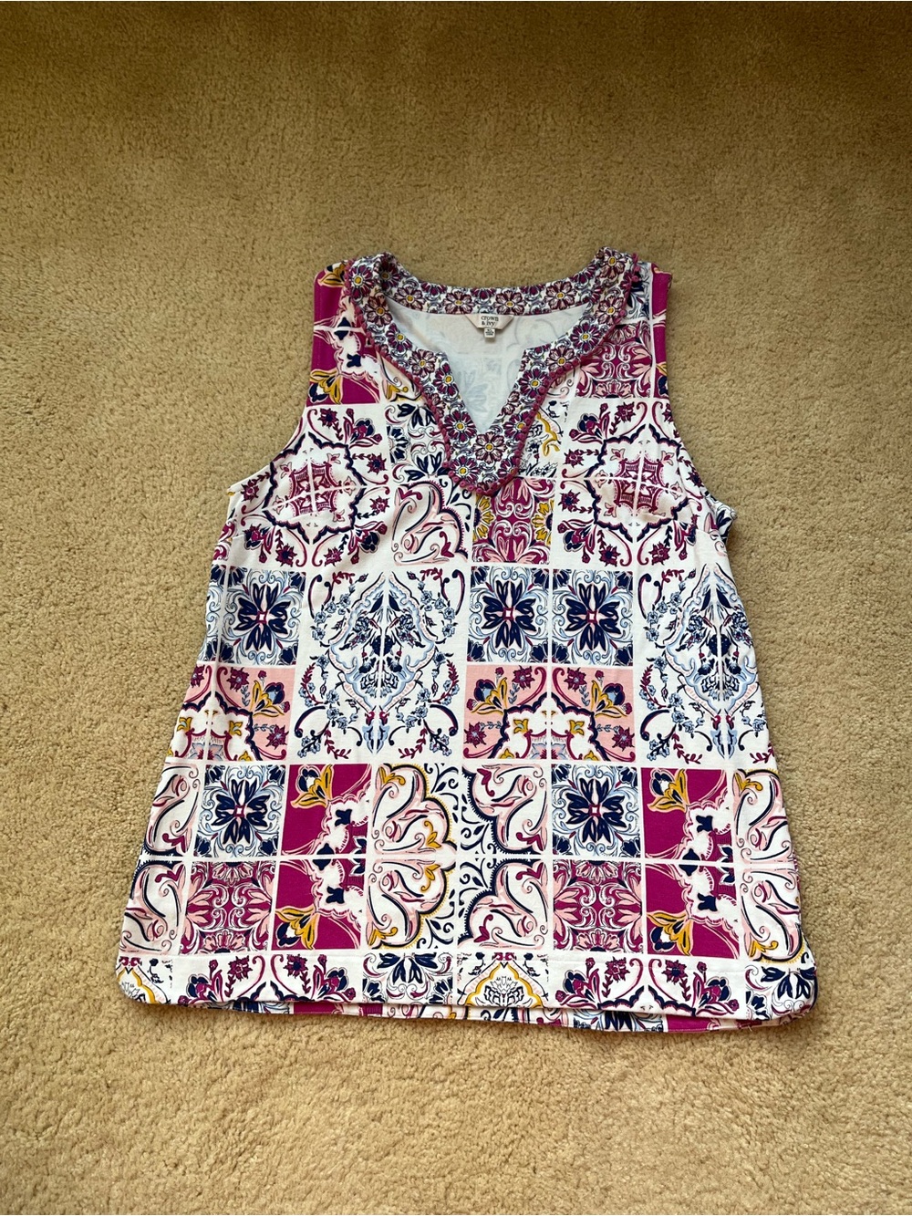 Crown & Ivy White Blue Pink Yellow Floral Tank Top - Size XL - VGUC - Stretch